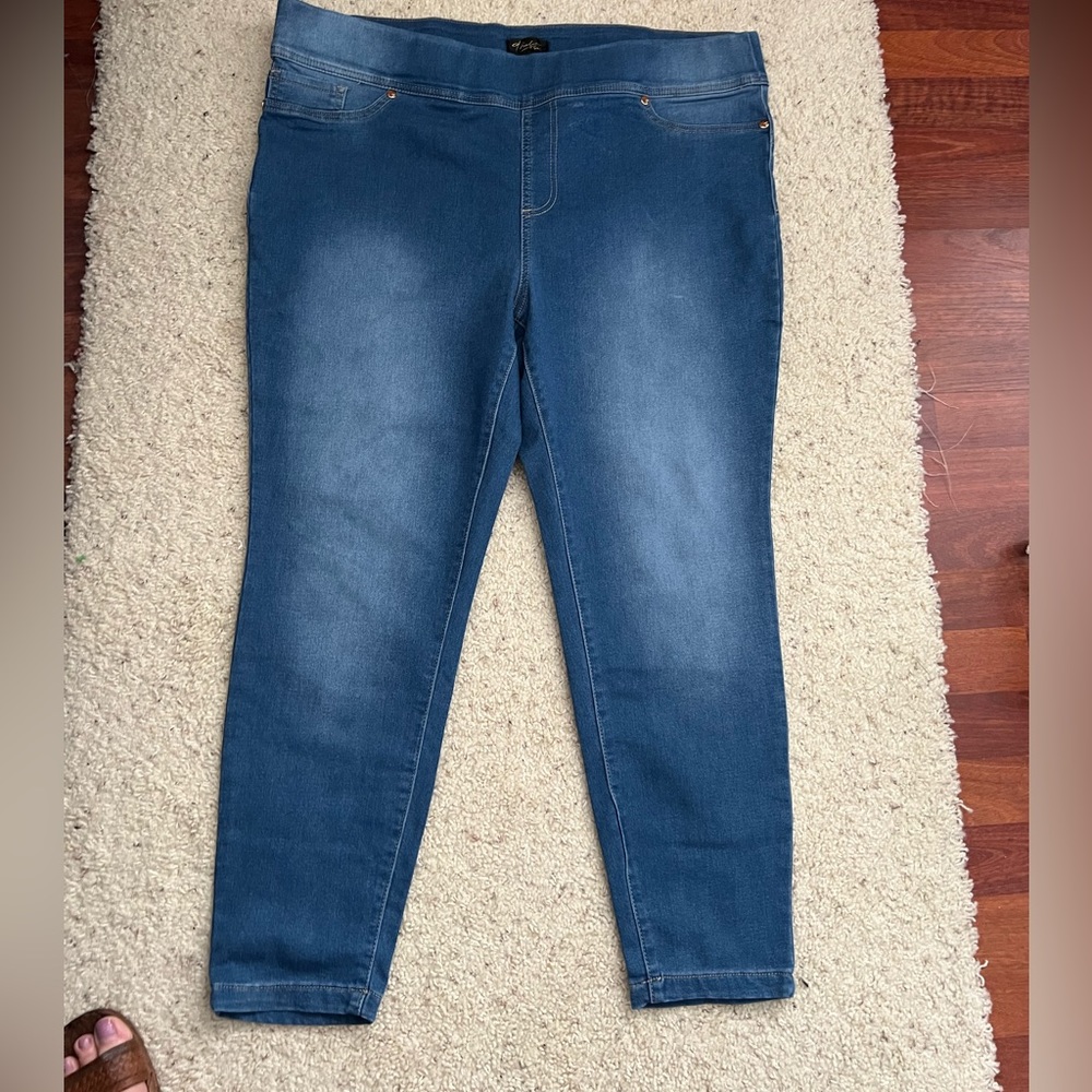 Thalia Sodi XXL Womans jeans NWOT